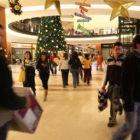 El centro comercial Espacio León abrió ayer y contó con gran afluencia de clientes