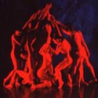 El espectáculo emplea hasta diapositivas proyectadas sobre los cuerpos de los bailarines