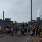 Mineros de Astur Leonesa volvieron a cortar ayer el acceso de camiones a Compostilla. DL