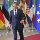 Tusk llega a la cumbre en Bruselas.