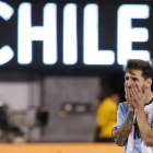 Messi no puede ocultar su decepción tras llegar a la prórroga y sufrir una nueva derrota ante Chile en la final de la Copa América. SZENES