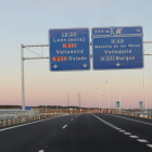 Vista de los nuevos accesos a la futura autovía a Valladolid, ayer, a las puertas de que se abra la A-60 hasta Puente Villarente.