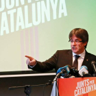 El expresidente de la Generalitat, Carles Puigdemont, compareció ayer en Brujas. OLIVIER HOSLET