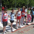 Los niños participaron el pasado domingo en una carrera popular por las calles de Veguellina.
