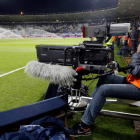 La Cultural y Deportiva Leonesa ha percibido una cantidad de 5,4 millones de euros por los derechos televisivos. En la imagen, un partido emitido desde el Reino. MARCIANO PÉREZ