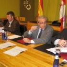 Ramón, Presa, Azuara y Rubio, ayer durante la firma del convenio en el Ayuntamiento de Igüeña