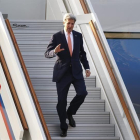El secretario de Estado de Estados Unidos, John Kerry a su llegada al aeropuerto Vnukovo de Moscú.