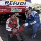 El piloto español Marc Coma acelerando ayer su motocicleta en las Dunas del Nihuil