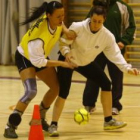 Jucely, a la izquierda, durante un entrenamiento.