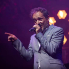 Santi Balmes, vocalista de Love of Lesbian, en uno de los conciertos de la gira. ALEJANDRO GARCÍA