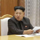 El líder norcoreano Kim Jong-un durante la reunión de emergencia de la Comisión Militar Central de Corea del Norte.