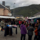 Villablino se llenó de todo tipo de productos, con los ajos y el pulpo como estrellas