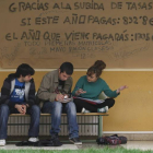 Estudiantes en el campus de la Universidad de León