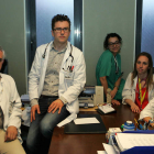 Santiago Lapeña, Ignacio Oulego, Silvia Rodríguez, Paula Alonso y María Mora, en Pediatría.