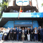 Dirigentes del Partido Popular guardan un minuto de silencio en memoria de la presidenta de la Diputación de León, Isabel Carrasco en la sede del partido en la calle Génova