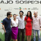 Elenco de la serie ‘Bajo sospecha’ en la presentación del Festival de Vitoria.