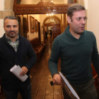 David Pacios e Iván Alonso, este miércoles en el Ayuntamiento de Ponferrada. L. DE LA MATA