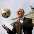 Beckenbauer siempre será una leyenda del fútbol mundial. GRIMM