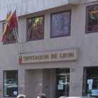 Edificio de la Diputación en la calle Río Selmo de Ponferrada, en el Polígono de las Huertas. ANA F. BARREDO