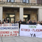 Momento de la lectura del manifiesto en Astorga. RAMIRO