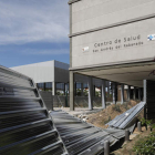 La primera empresa encargada de modernizar el centro de salud de Pinilla dejó los trabajos en septiembre de 2021. FERNANDO OTERO