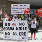 Imagen de archivo de una de las últimas protestas de los trabajadores de H&M en León por los despidos. MARCIANO PÉREZ