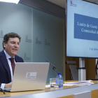 El consejero de Economía y portavoz, Carlos Fernández Carriedo, informa de la reunión del Consejo de Gobierno de la Junta de Castilla y León