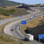 Autovía A-6 cerca del puerto del Manzanal.