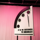El Reloj del Juicio Final, (Doomsday Clock, en inglés), también conocido como Reloj del Apocalipsis, es una herramienta simbólica, creada en 1947 por los miembros de la junta directiva del Boletín de los Científicos Atómicos para visualizar los riesgos que afronta el mundo ante las amenazas nucleares.