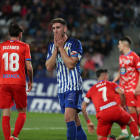 Un momento del encuentro del SD Ponferradina al CD Lugo, disputado en el estadio de El Toralin en Ponferrada.