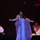 La cantante Isabel Pantoja durante el concierto que ha ofrecido hoy sábado en el Wizink Center de Madrid.