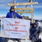 El joven con sordoceguera Javier García Pajares suma a su lista de desafíos una nueva cumbre, el Kilimanjaro, el pico más alto de África, que ha alcanzado junto a otras personas con discapacidad para demostrar , como explica en una entrevista con EFE, que "lo imposible es solo difícil". EFE/ Javier García Pajares -SOLO USO EDITORIAL/SOLO DISPONIBLE PARA ILUSTRAR LA NOTICIA QUE ACOMPAÑA (CRÉDITO OBLIGATORIO)-