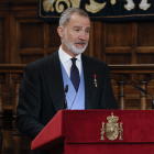 El rey Felipe VI, durante su discurso en la ceremonia de entrega del Premio Cervantes 2023 al escritor leonés Luis Mateo Díez.