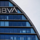 Fachada de la sede corporativa del BBVA en Madrid. EFE/Emilio Naranjo