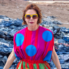Agatha Ruiz de la Prada en uno de los vertederos textiles de Atacama.