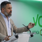 El líder de Vox, Santiago Abascal, da una rueda de prensa tras la reunión del Comité de Acción Política, este lunes, en Madrid. EFE/ J.J. Guillén