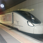 El tren Avril ya circula entre Asturias y Madrid
