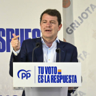 Alfonso Fernández Mañueco en un acto de campaña.