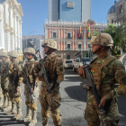 Militares hacen presencia con tanques frente a la sede del Gobierno de Bolivia, este 26 de junio de 2024 en La Paz (Bolivia). EFE/ Luis Gandarillas