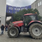 Imagen de archivo de un tractor participando en una manifestación de protesta de agricultores europeos en Bruselas.EFE/ Laura P. Gutiérrez