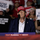 El expresidente de EE.UU. Donald Trump pronuncia un discurso durante un evento de campaña en el resort Trump National Doral Miami en Doral, Florida, EE.UU., el 9 de julio de 2024. EFE/EPA/Cristóbal Herrerera-Ulashkevich