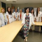 El equipo del estudio está formado por profesionales de Endocrinología y Nutrición, con María Ballesteros en el centro, y supervisoar as de Neumología y Medcina Interna