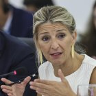 La vicepresidenta y ministra de Trabajo de España, Yolanda Díaz, habla durante la primera reunión con ministros de los países del G20 este jueves, en Fortaleza (Brasil). EFE/ Jarbas Oliveira