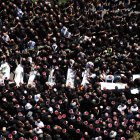 Imagen del funeral de los jóvenes muertos en un ataque desde el Líbano en la aldea de Majdal Shams, en los Altos del Golán ocupados por Israel el 28 de julio de 2024. EFE/EPA/ATEF SAFADI