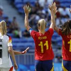 Las futbolistas españolas Alexia Putellas (2d) y Laia Codina (d) ante Alemania durante el partido por la medalla de bronce. EFE/ Miguel Toña