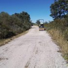 Uno de los viales mejorados en los pueblos por la brigada de obras de Ponferrada. dl