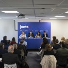 Imagen de archivo del expresident de la Generalitat, Carles Puigdemont, durante una reunión de trabajo en la ciudad francesa de Perpiñán. EFE/David Borrat/Archivo