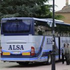 Imagen de unos usuarios del transporte a la demanda en Sahagún