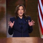 La candidata presidencial demócrata Kamala Harris pronunció su discurso este jueves en la última noche de la Convención Nacional Demócrata (DNC) en el United Center en Chicago, Illinois, EE.UU.EFE/EPA/MICHAEL REYNOLDS