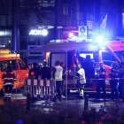 Servicios de emergencia tras un ataque con cuchillo durante el festival de la ciudad en una calle de Solingen, Alemania. EFE/EPA/CHRISTOPHER NEUNDORF